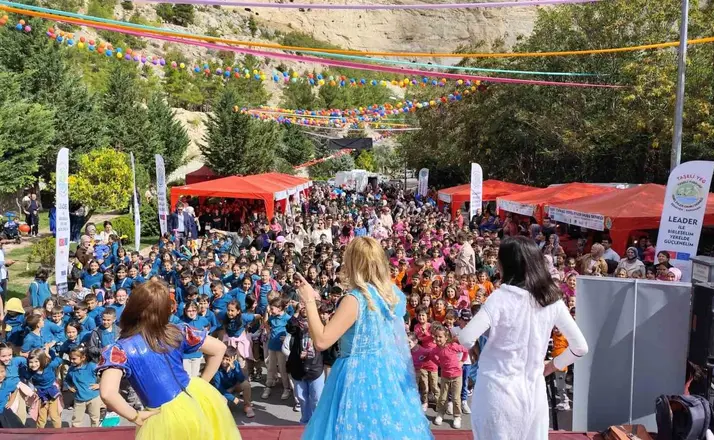 Ermenek Çocuk Şenliği’nden renkli görüntüler
