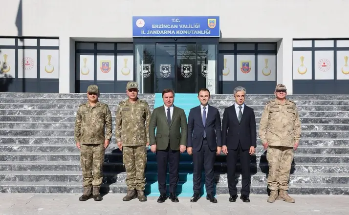 Erzincan protokolünden İl Jandarma Komutanı Altundarak’a ziyaret
