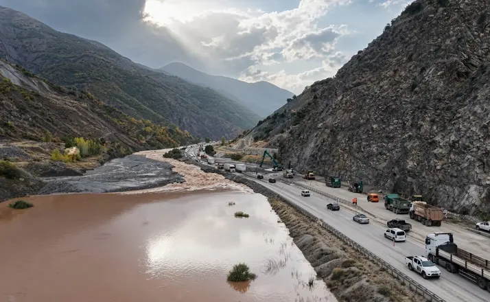 Erzincan’da sel ve heyelanın yol açtığı tahribat havadan görüntülendi
