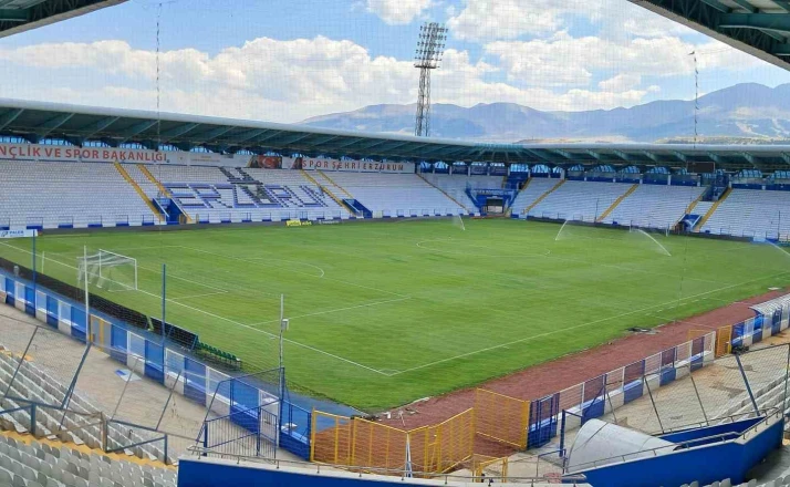 Erzurumspor’da ilk günden 1089 kombine satıldı: Hedef 20 bin kombine 
