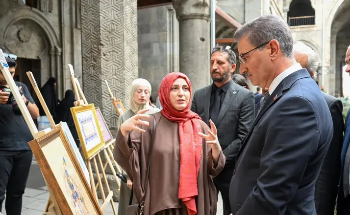Erzurum’un kadim izleri Çifte Minareli Medrese’de sanatseverlerle buluştu
