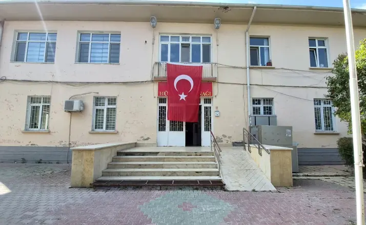 Eskişehir’de "kız meselesi" nedeniyle 1 kişinin bıçaklandığı olayla ilgili 3 şüpheli tutuklandı
