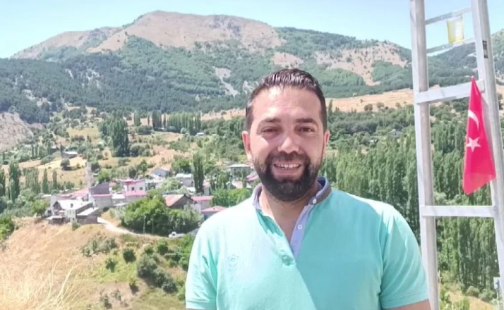Far ışığını gören dev tavşan kaçtı 