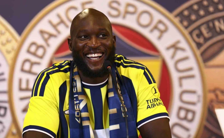 Fenerbahçe’de Romelu Lukaku için imza töreni düzenlendi 
