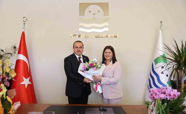 Foça’yı ziyaret eden Kırkpınar: "Birikmiş sorunları el ele vererek çözeceğiz"
