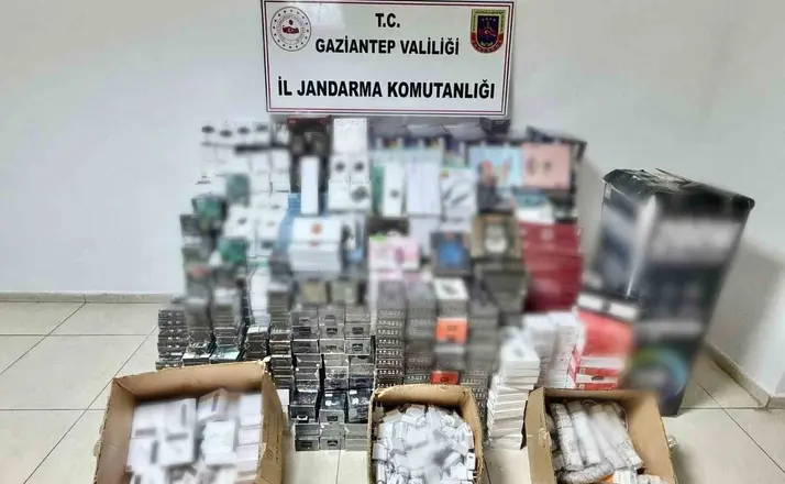 Gaziantep’te 4 milyon TL değerinde kaçak elektronik eşya ele geçirildi: 2 gözaltı
