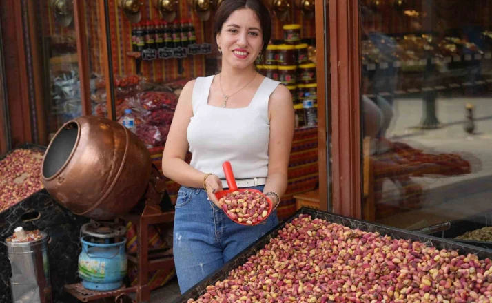 Gaziantep’te yeşil altın tezgahtaki yerini aldı 