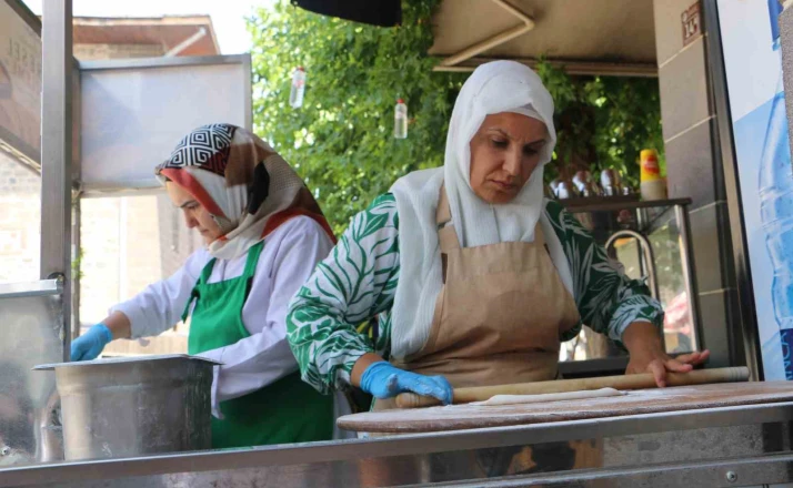 Gelin-görümce işbirliği düşman çatlatıyor 