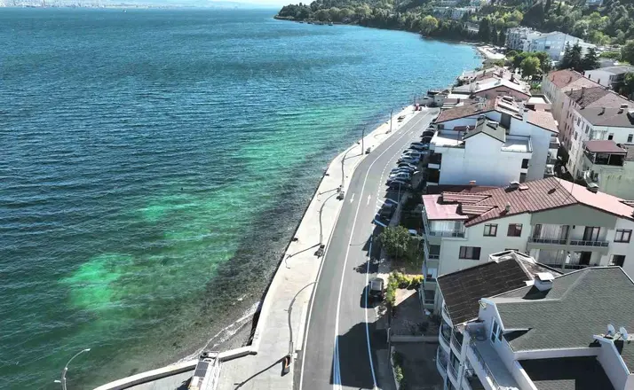 Gölcük Ulaşlı Sahili yeni görünümüne kavuştu
