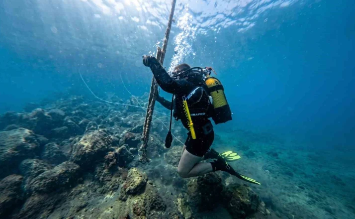 Güvercinada açıklarında deniz dibi temizliği yapıldı 