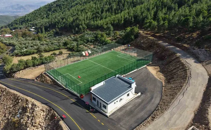 Hassa’da 2 bin 100 metre beton asfalt serildi
