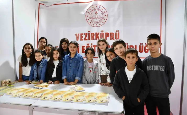 Hayalbaz öğrencilerden masal kitabı
