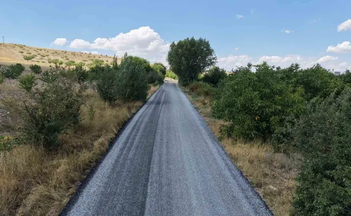Hekimhan’da 7 mahallenin ulaşımını rahatlatan yol çalışması tamamlandı

