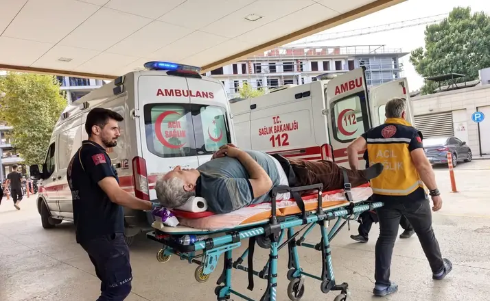 İnegöl’de çatıdan düşen kişi ağır yaralandı
