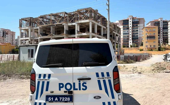 İnşaattan düşen işçi yaralandı 