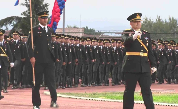 Işıklar Jandarma Astsubay Meslek Yüksekokulu’nda mezuniyet coşkusu 