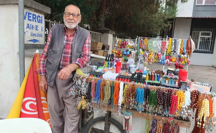 İzmirli Nuri dede Burhaniye de şifa buldu
