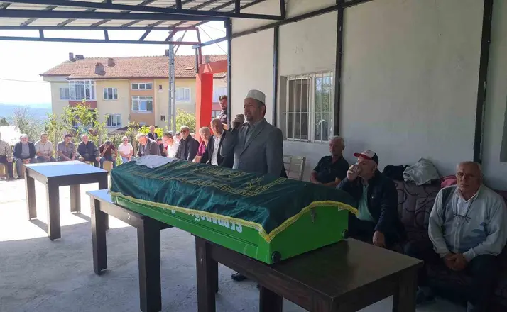 Kalp krizinden ölen 12 yaşındaki Muhammet Ali son yolculuğuna uğurlandı
