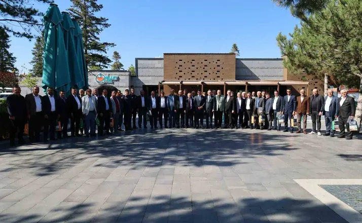 Karapınar’da muhtarlar günü kutlandı

