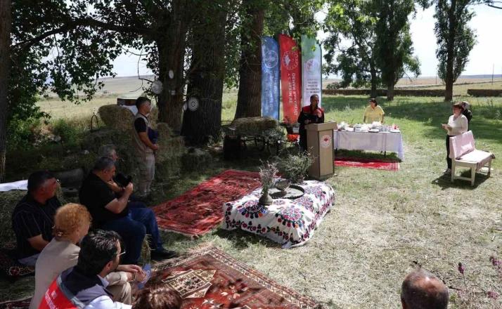 Kars’ta "Uluslararası Meralar ve Göçebe Hayvancılık Yılı" etkinliği düzenlendi 