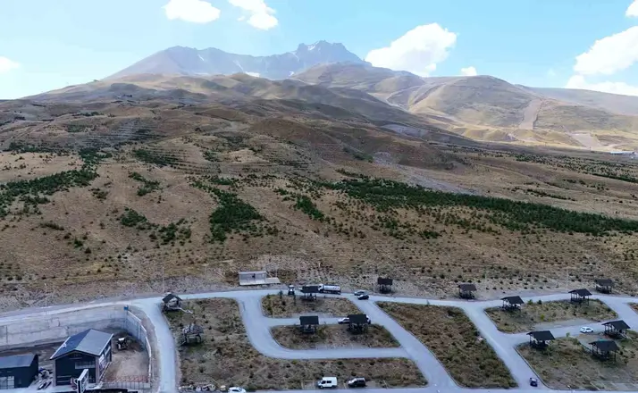 Kayseri Büyükşehir’den Erciyes’in eteklerinde yeşil seferberlik
