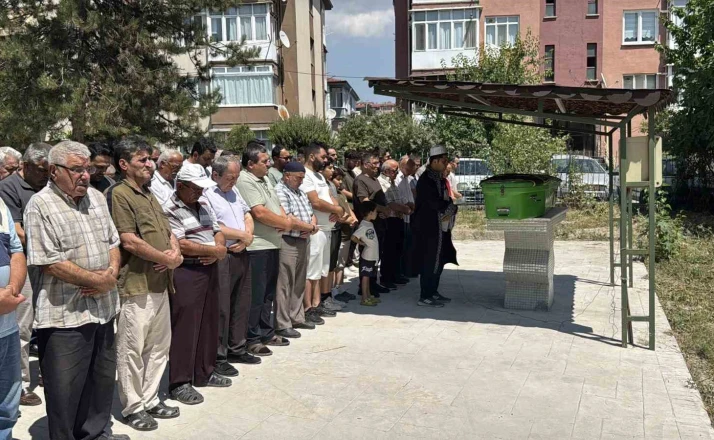 Kazada yaşamını yitiren yaşlı adam toprağa verildi 