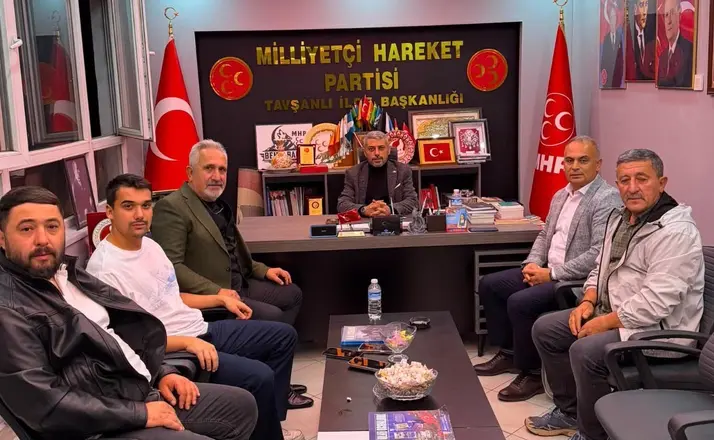 Kıbrıs’taki kazada yaralanan Akkaya ailesinden MHP’ye teşekkür ziyareti
