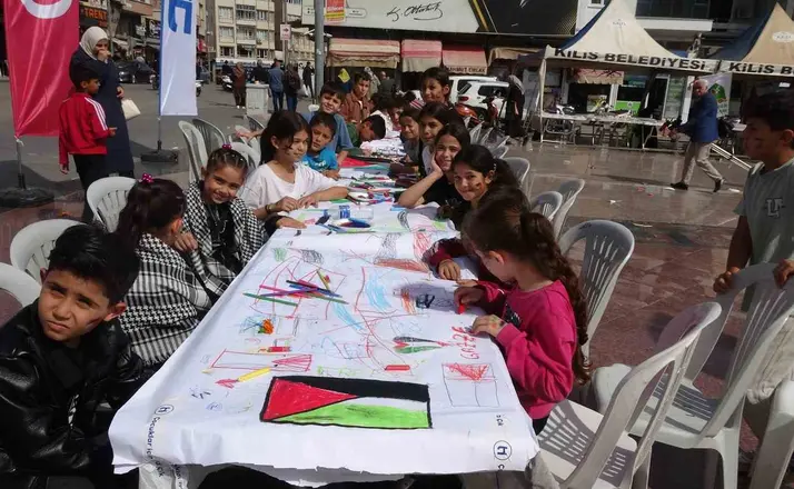 Kilisli çocuklar Filistinli yaşıtlarının sesi olmak için çizdi