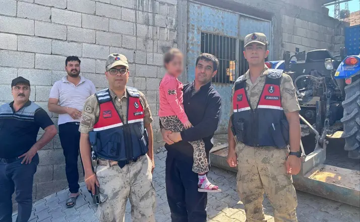 Kilis’te kaybolan down sendromlu çocuk jandarma ekiplerince bulundu
