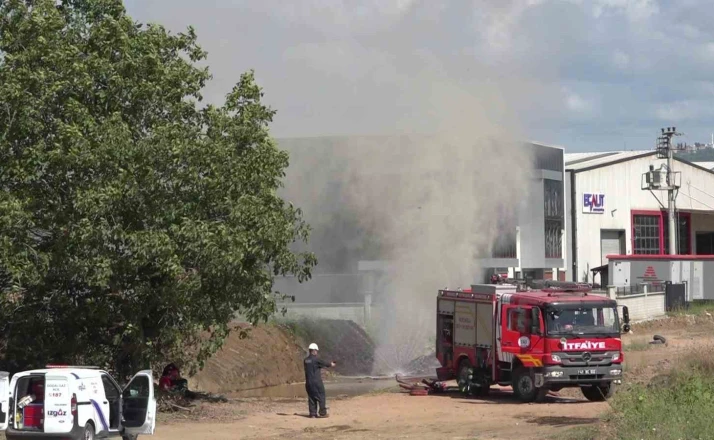 Kocaeli’de doğal gaz borusu delindi: Gaz metrelerce havaya yükseldi 