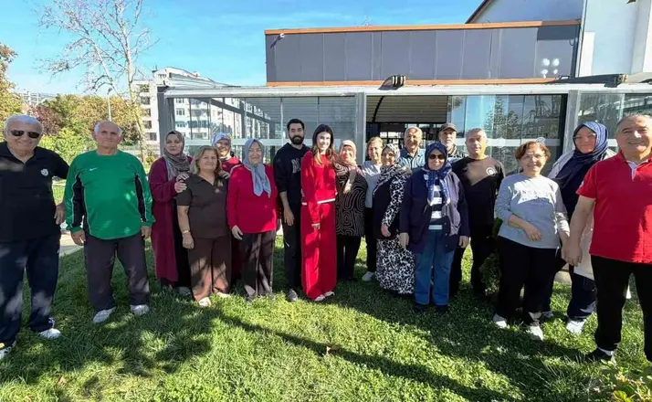 Körfez’de 60 yaş üstüne özel egzersiz programı ilgi görüyor
