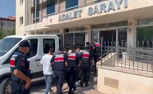 Kumluca’da suç örgütüne yönelik operasyonda 4 şüpheli tutuklandı 