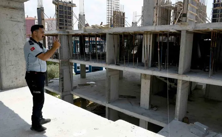 Kuşadası’nda inşaat yasağına uymayan firmalara 4 milyon lira ceza
