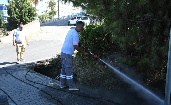 Kuşadası’nda yağmur suyu hatları yağışlara hazırlanıyor
