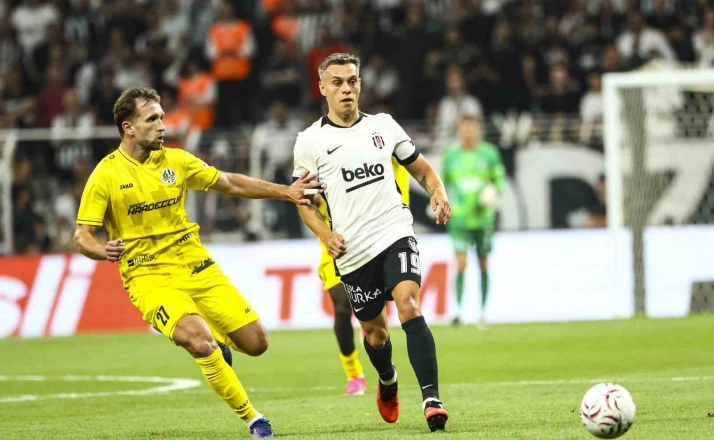 Leandro Trossard ilk kez Beşiktaş formasını giydi 