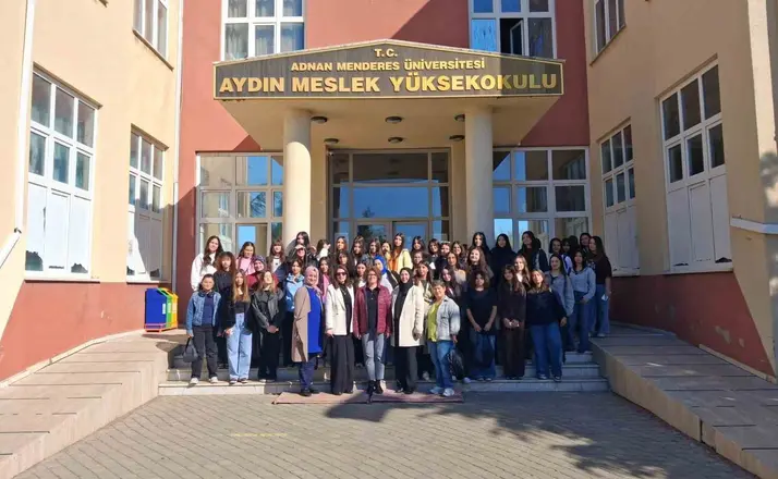 Liseli öğrenciler ADÜ’nün eğitim imkanlarını yerinde gördü
