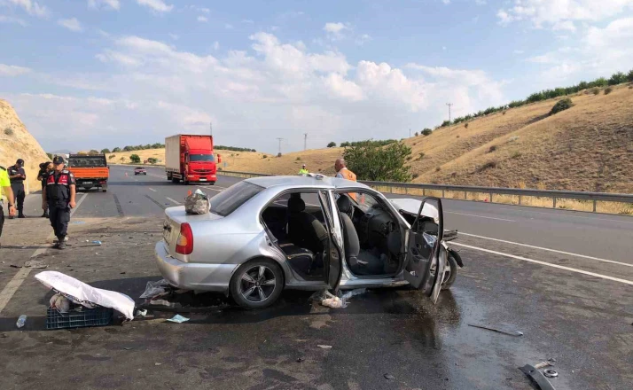Malatya’da üç aracın karıştığı kazada 8 kişi yaralandı 