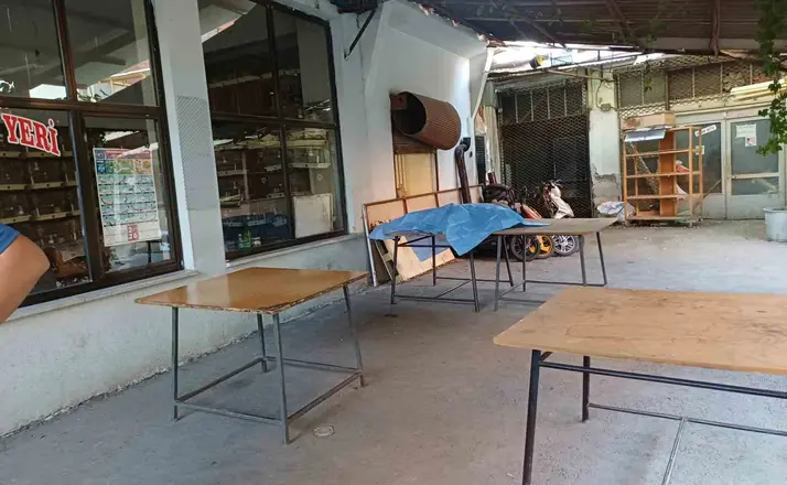 Manisa’da kahvehanede şüpheli ölüm: 2 gözaltı
