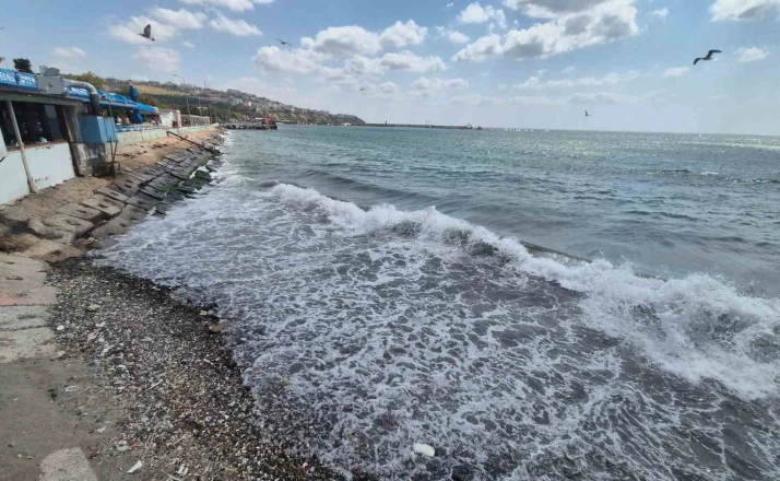 Marmara’da deniz ulaşımına poyraz engeli 