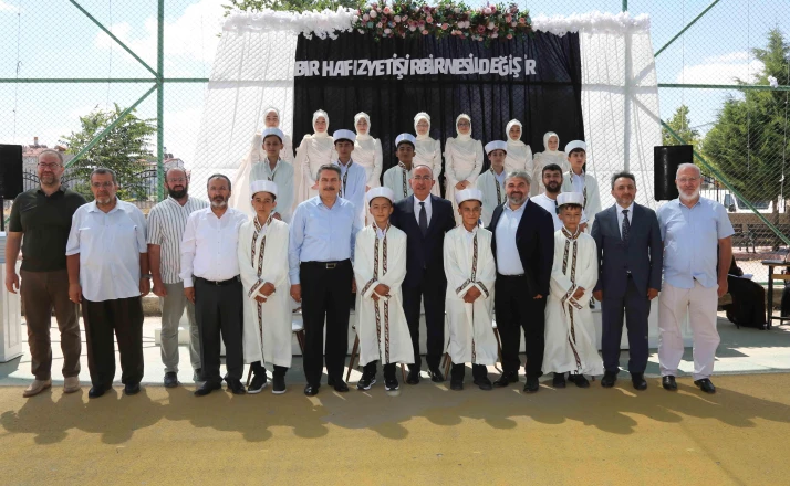 Meram’da 17 hafız için gurur günü