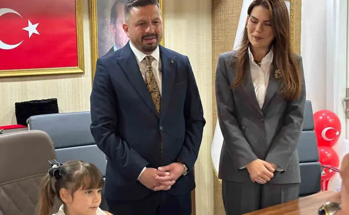 Minik İrem’e İzmir’de sınıf başkanlığını kaybetti
