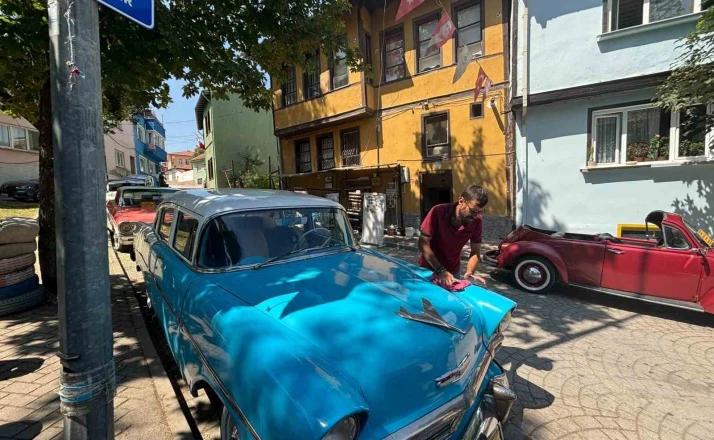 Miras kalan hobisiyle 15 yıldır eskiyi yâd ettiriyor 