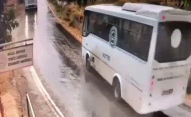 Muğla’da 8 kişinin yaralandığı kazanın görüntüleri ortaya çıktı 
