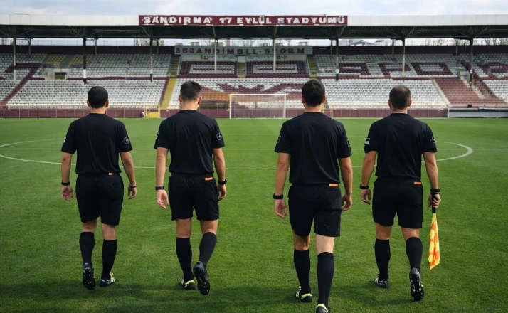 Muğlaspor-Bandırmaspor maçını Ömer Faruk Gültekin yönetecek 