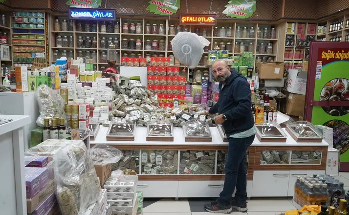 Muş’ta havalar soğudu, aktarlarda yoğunluk arttı
