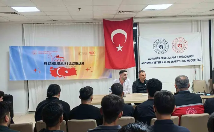 Öğrenci yurdunda "Vatan ve Kahramanlık Buluşmaları" gerçekleştirildi
