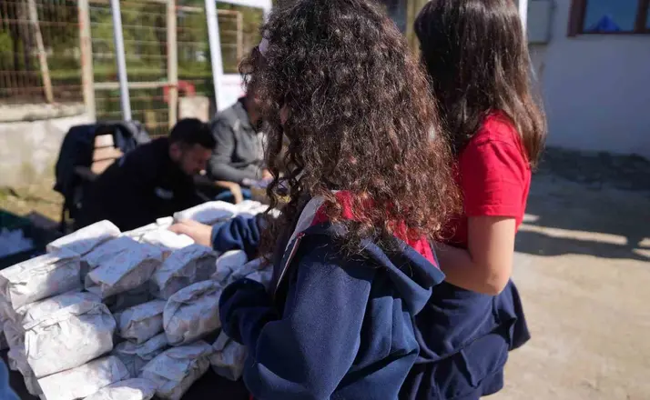 Öğrenciler patili dostlarla buluştu
