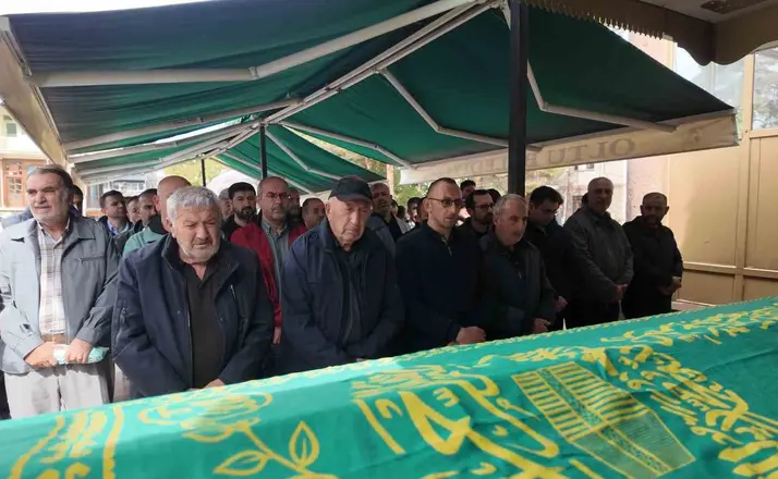Oltu’nun tanınmış esnafı Abdullah Taşçı son yolculuğuna uğurlandı
