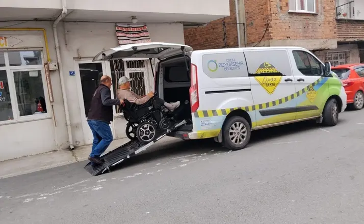 Ordu’da ‘engelsiz taksi’ özel bireylerin ulaşımını kolaylaştırıyor
