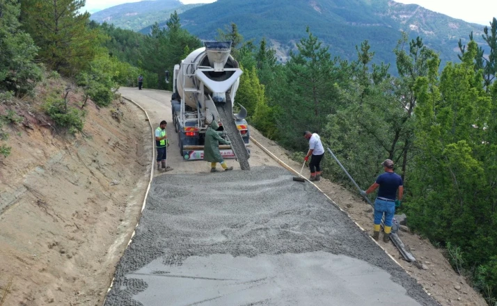 Ordu’nun kırsalına beton yol konforu 